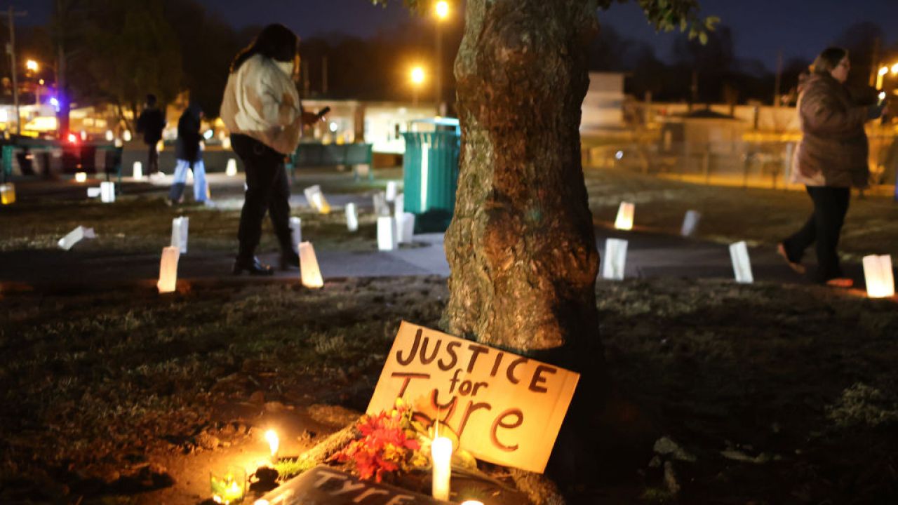 W Memphis ludzie demonstrują po śmierci Nicholsa. (Fot. Scott Olson/Getty Images)