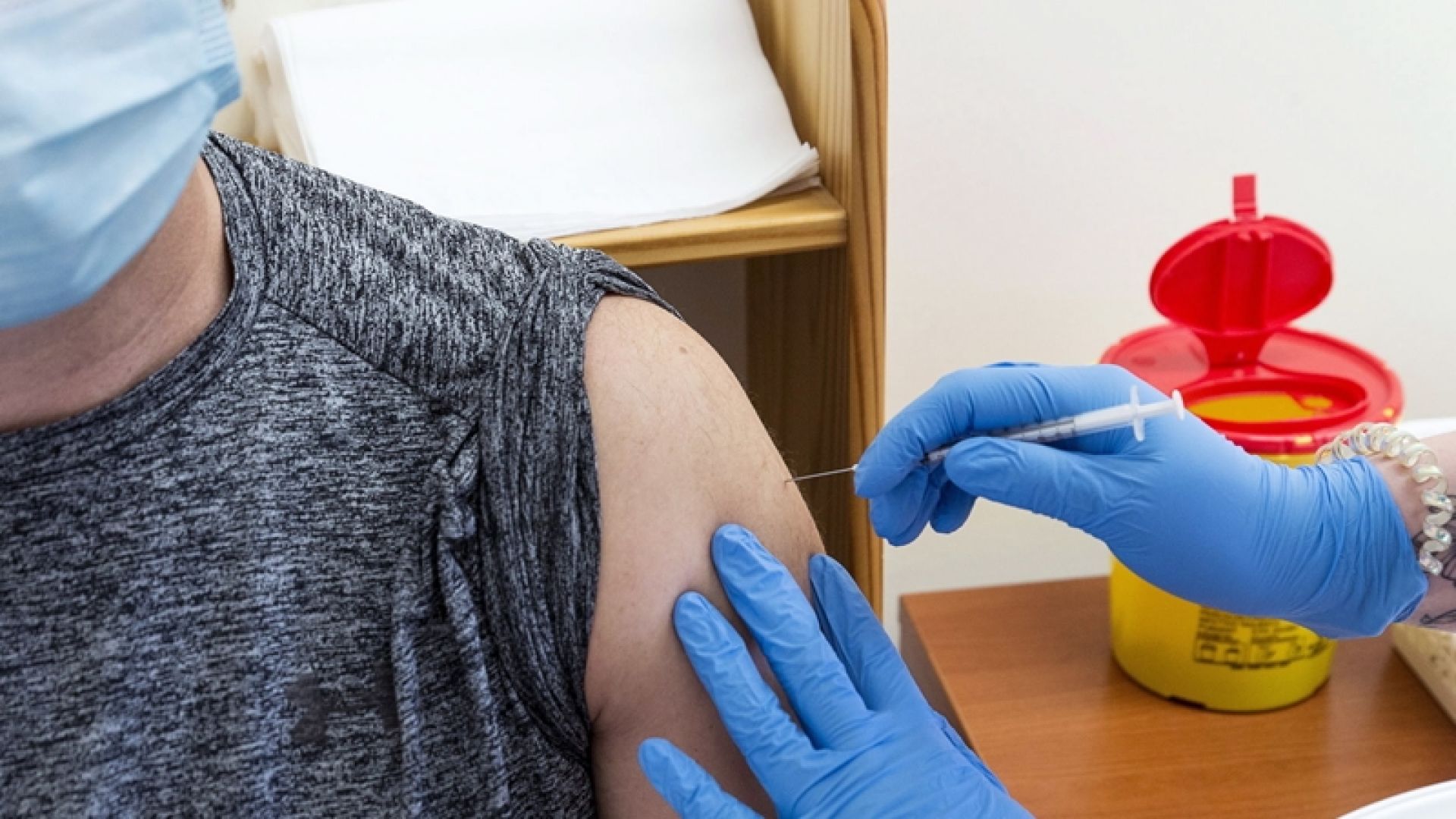 Ruszyły zapisy dla 53-latków na szczepienia przeciw COVID ...