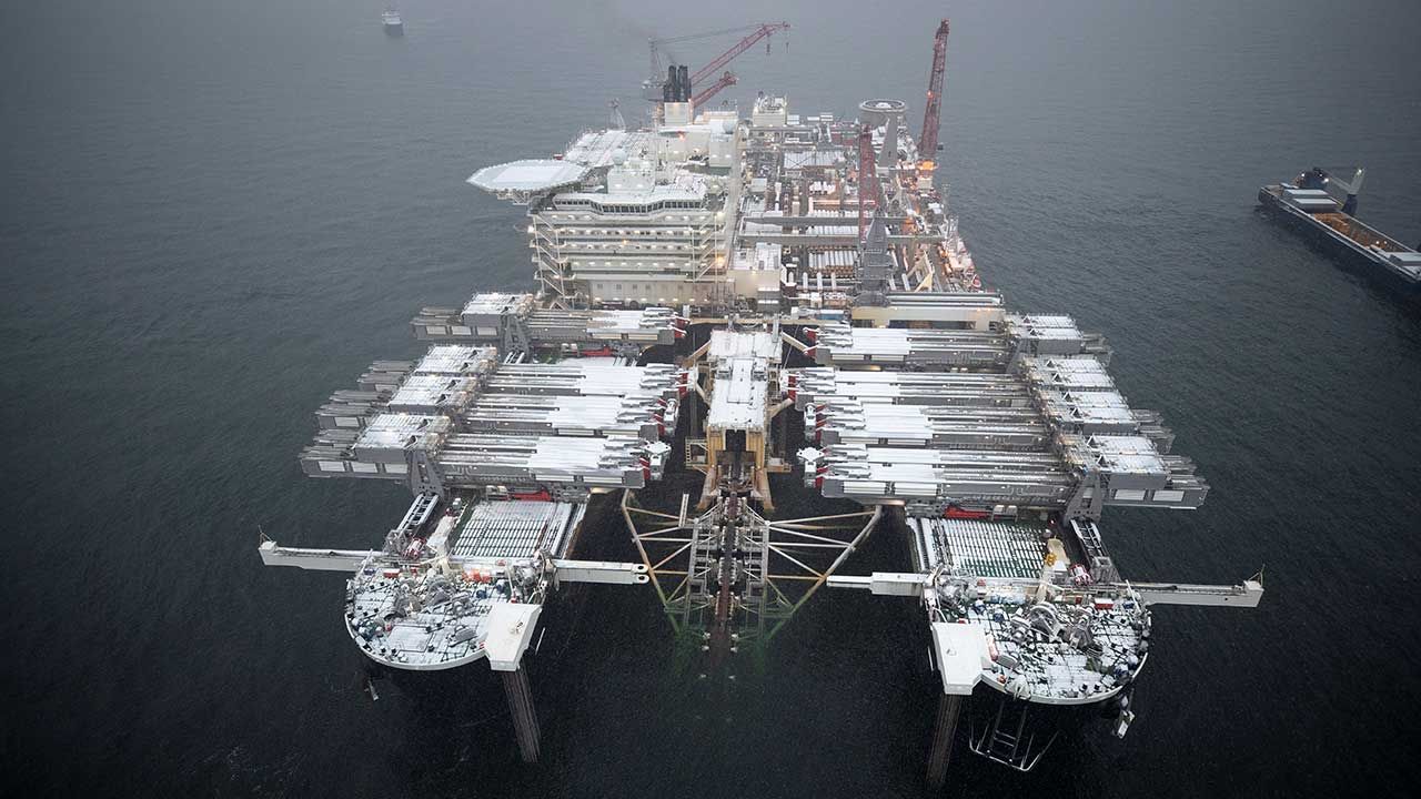 Rosjanie liczą na wybudowanie Nord Stream 2 do końca tego roku (fot. REUTERS/Axel Schmidt) Rosjanie liczą na wybudowanie Nord Stream 2 do końca tego roku (fot. REUTERS/Axel Schmidt)