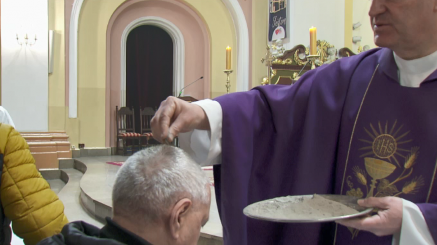Dlaczego Wielki Post Rozpoczyna Się W środę Popielcową Środa Popielcowa rozpoczyna Wielki Post. Jakie tradycje się z nią wiążą?