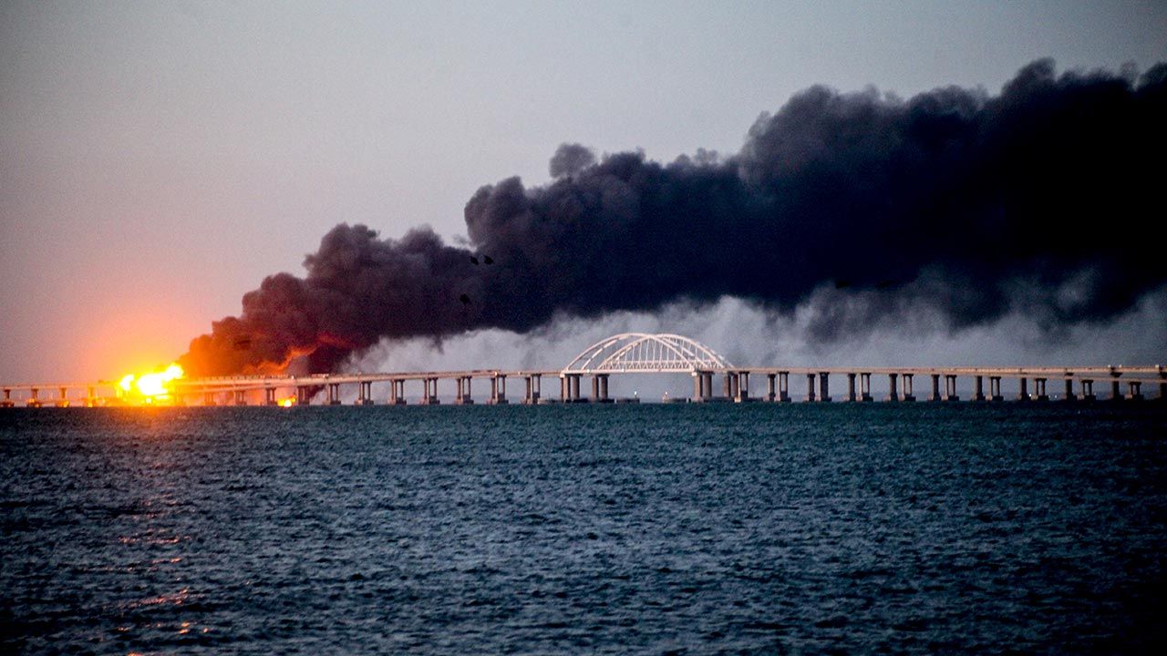 W październiku 2022 r. na Moście Krymskim doszło do eksplozji i pożaru (fot. Vera Katkova/Anadolu Agency via Getty Images)