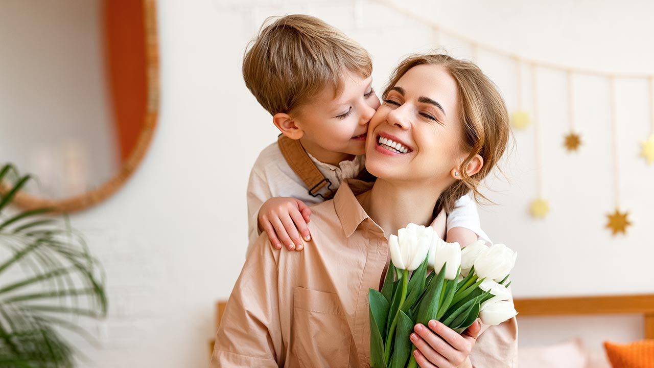 Dzień Matki w Polsce przypada na 26 maja (fot. Shutterstock/Evgeny Atamanenko)