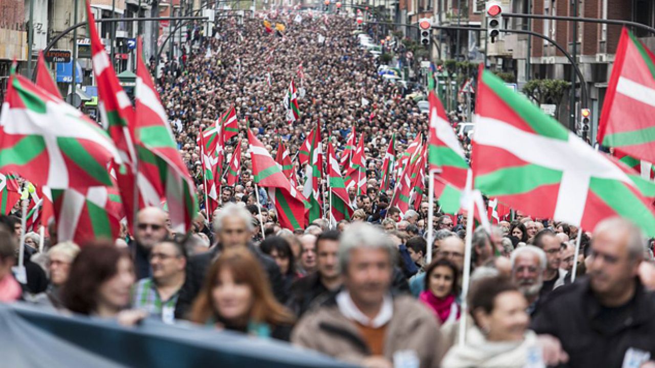 ETA od ponad 50 lat walczy o niepodległość Kraju Basków (fot. Javi Julio/Anadolu Agency/Getty Images)