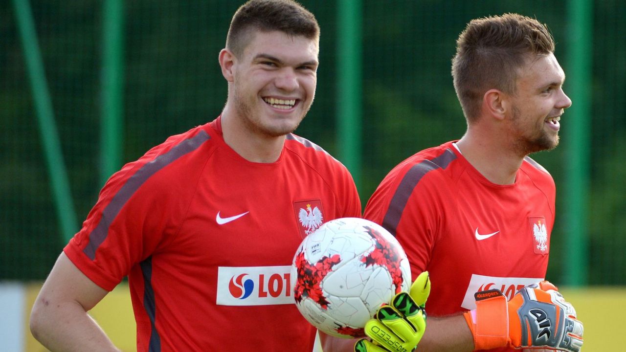 Maksymilian Stryjek (L), Bartłomiej Drągowski (P) (fot. PAP/Darek Delmanowicz)