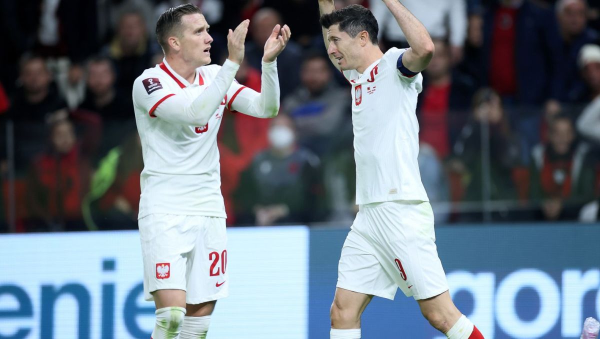 Piotr Zieliński i Robert Lewandowski (fot. PAP/Leszek Szymański) Piotr Zieliński i Robert Lewandowski
