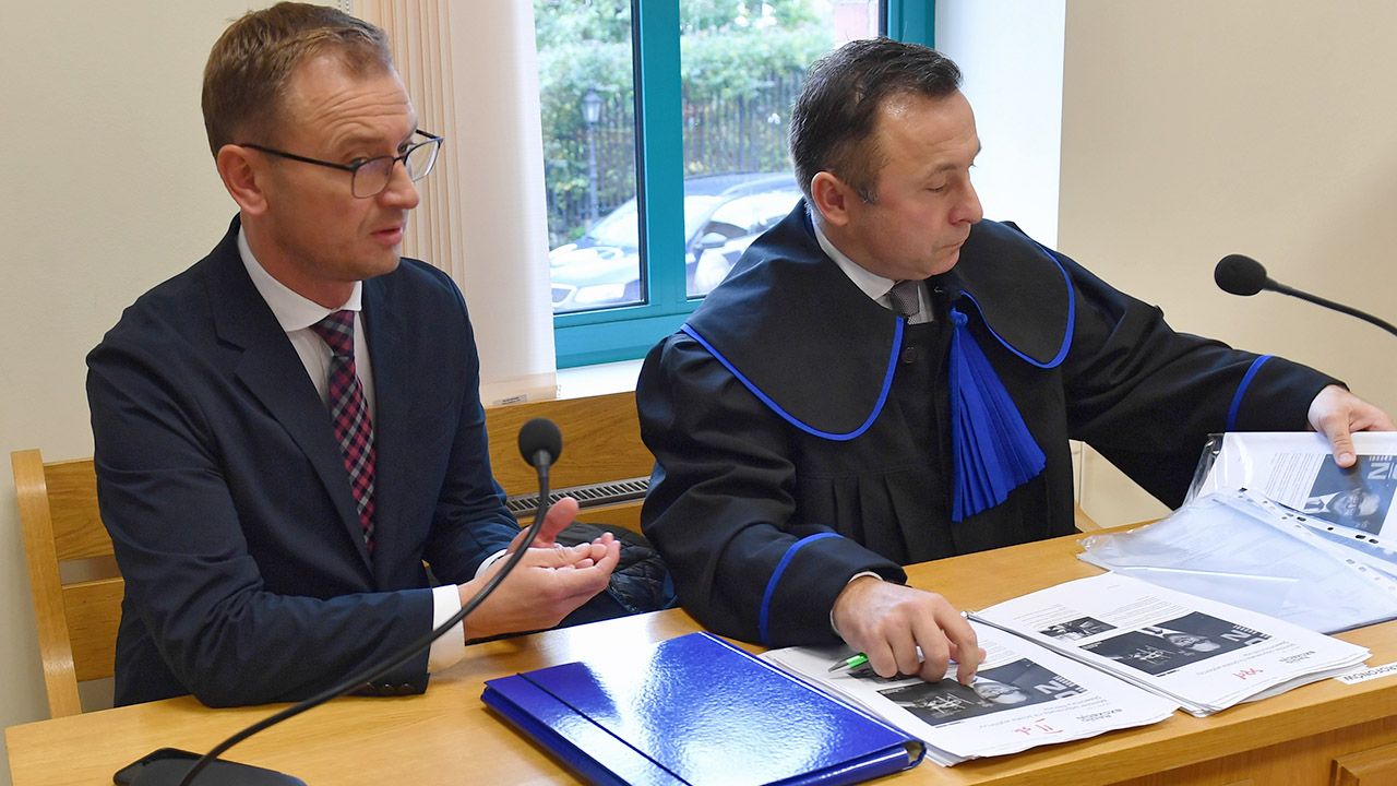Sławomir Nitras uważa, że wypłacano mu za niskie wyposażenie (fot. PAP/Marcin Bielecki) Sławomir Nitras uważa, że wypłacano mu za niskie wyposażenie (fot. PAP/Marcin Bielecki)