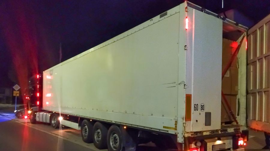  W ciężarówce przewoził 16 ton nielegalnego tytoniu. W jego sprawie do sądu trafił akt oskarżenia