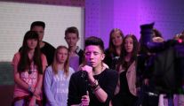 Dawid Kwiatkowski na scenie PnŚ w utworze  „Droga” /fot. Agencja Forum/