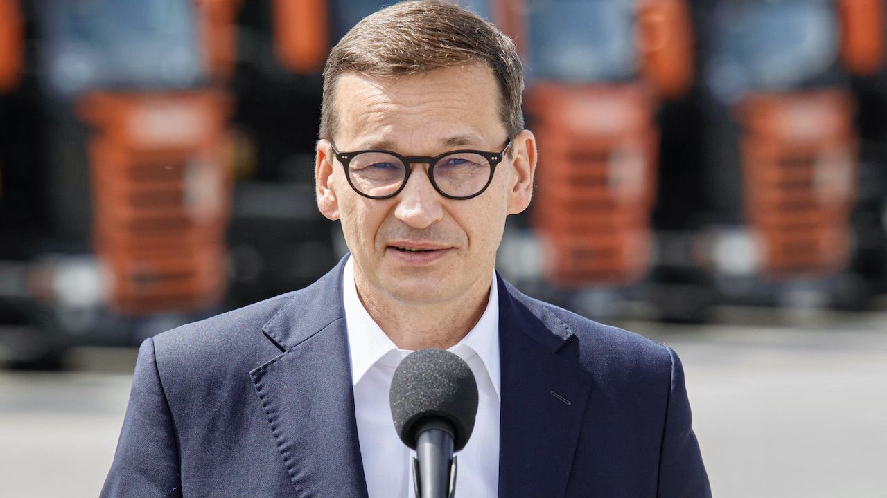 Mateusz Morawiecki zaznaczył, że będzie działać stanowczo wobec przestępstw w kwestii szczepień (fot. PAP/Aleksander Koźmiński) Mateusz Morawiecki zaznaczył, że będzie działać stanowczo wobec przestępstw w kwestii szczepień (fot. PAP/Aleksander Koźmiński)