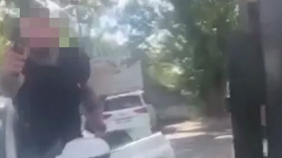 Policjanci z Wildy zatrzymali mężczyznę, który groził rowerzyście bronią