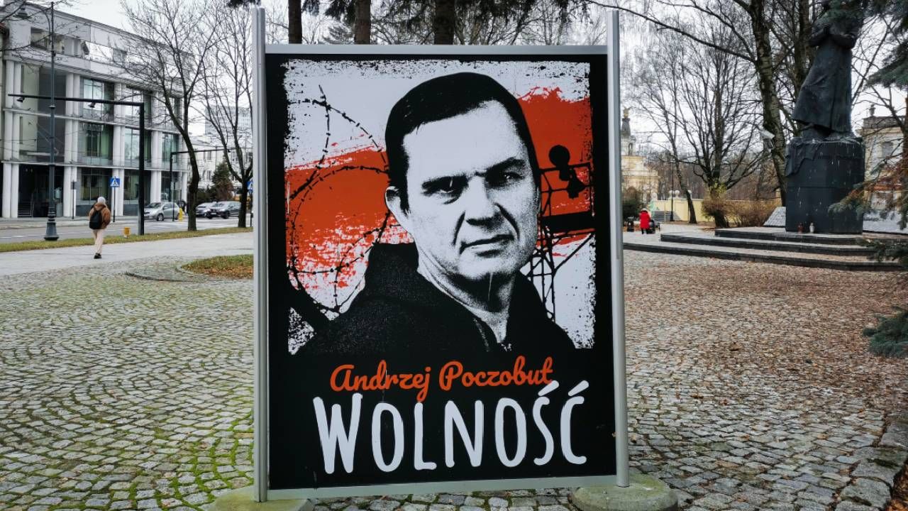 Andrzej Poczobut przebywa w areszcie od marca 2021 roku (fot. Beata Zawrzel/NurPhoto via Getty Images)