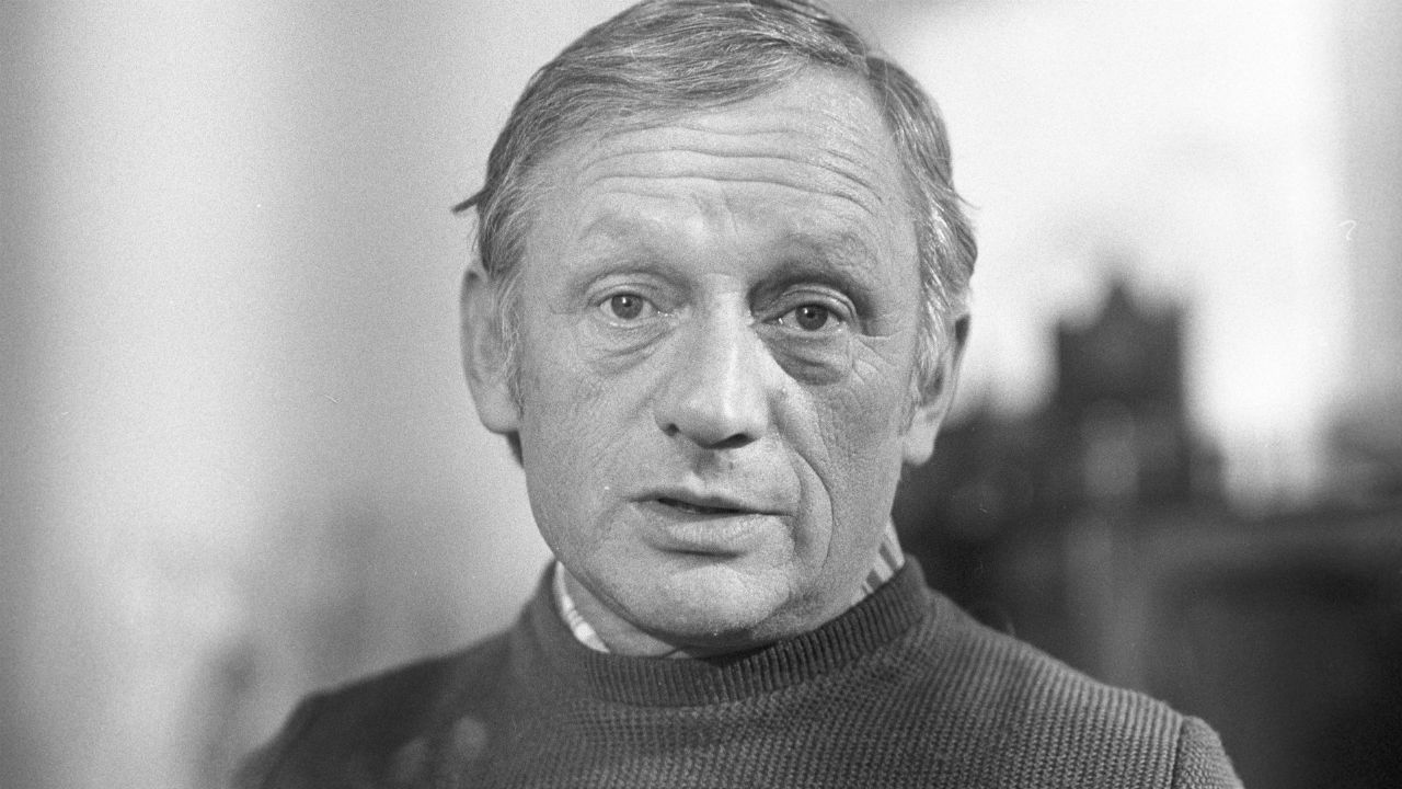 W 1978 Witold Pyrkosz wcielił się w postać Pana L. w spektaklu Teatru Telewizji „Przysługa” (fot. TVP)