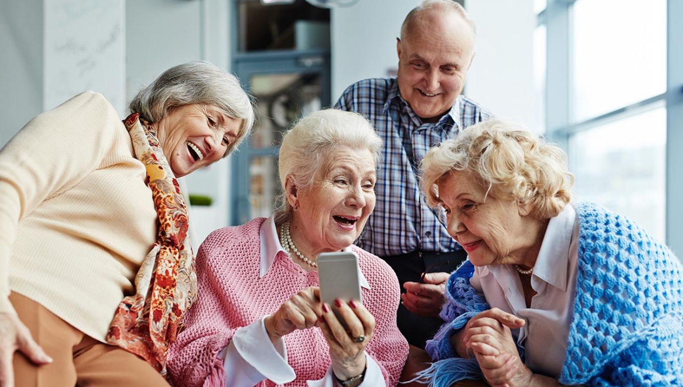 Wypłata dodatkowych emerytur dla seniorów (fot. Shutterstock/Pressmaster)