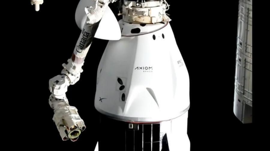 Kapsuła Dragon Grace z astronautami misji Ax-4 zostanie we wtorek zwodowana u wybrzeży Kalifornii (fot. Axiom)