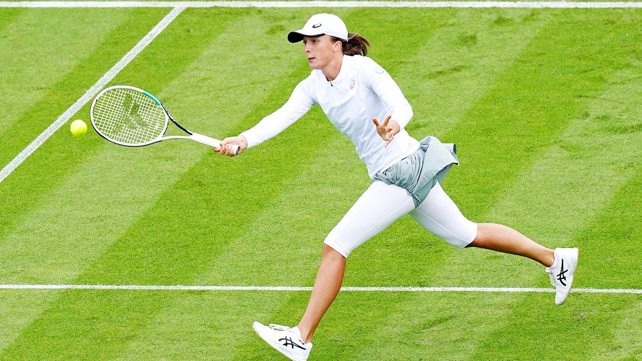 Iga Świątek wystąpi w rozpoczynającym się w poniedziałek Wimbledonie (fot. Gareth Fuller/PA Images via Getty Images) Iga Świątek wystąpi w rozpoczynającym się w poniedziałek Wimbledonie (fot. Gareth Fuller/PA Images via Getty Images)
