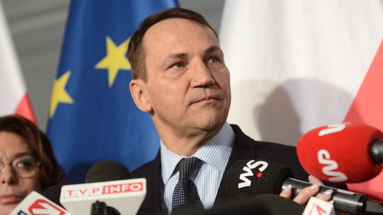 Radosław Sikorski (fot. PAP/Marcin Obara) Radosław Sikorski (fot. PAP/Marcin Obara)