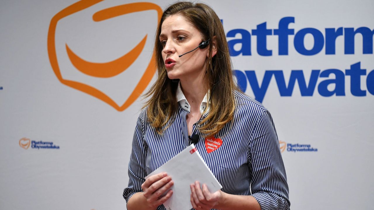 Joanna Mucha napisała, że „niedobrze jej się robi”, gdy widzi działania władzy w sprawie koronawirusa (fot. arch. PAP/Wojtek Jargiło) Joanna Mucha napisała, że „niedobrze jej się robi”, gdy widzi działania władzy w sprawie koronawirusa (fot. arch. PAP/Wojtek Jargiło)