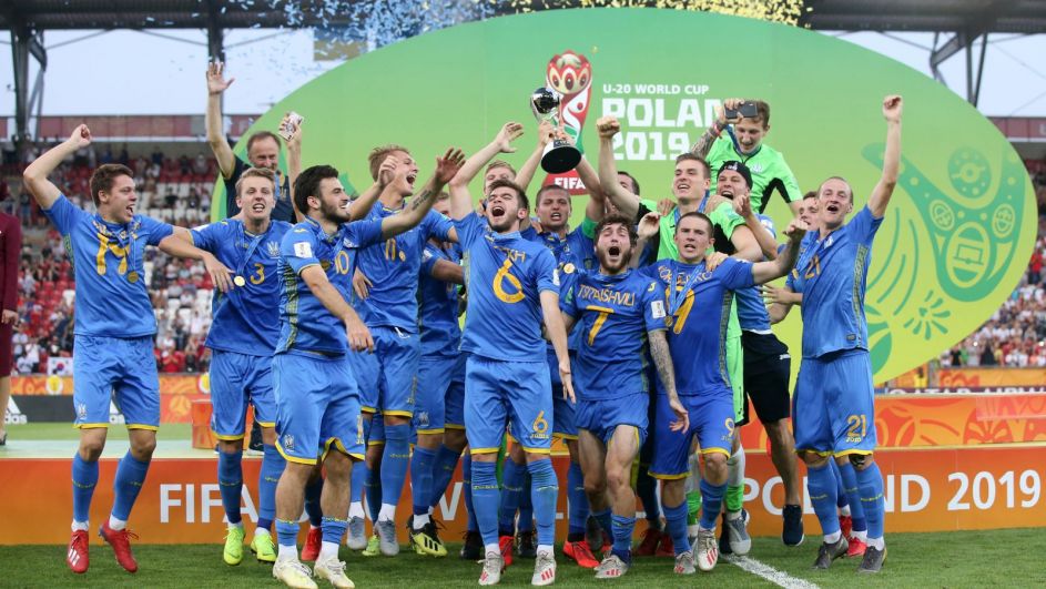 Serhij Bułeca z reprezentacją Ukrainy zdobył mistrzostwo świata U20 podczas turnieju w Polsce w 2019 roku (fot. 400mm.pl) Serhij Bułeca z reprezentacją Ukrainy zdobył mistrzostwo świata U20 podczas turnieju w Polsce w 2019 roku (fot. 400mm.pl)