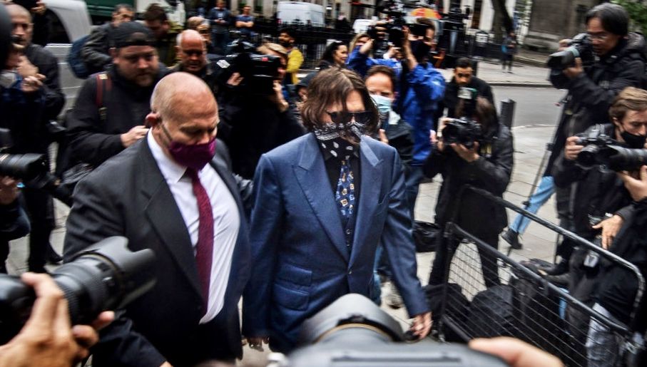 Johnny Depp Oskarza Byla Zone Amber Heard O Romans Ta Zeznaje Ze Sie Nad Nia Znecal Wieszwiecej Tvp Info
