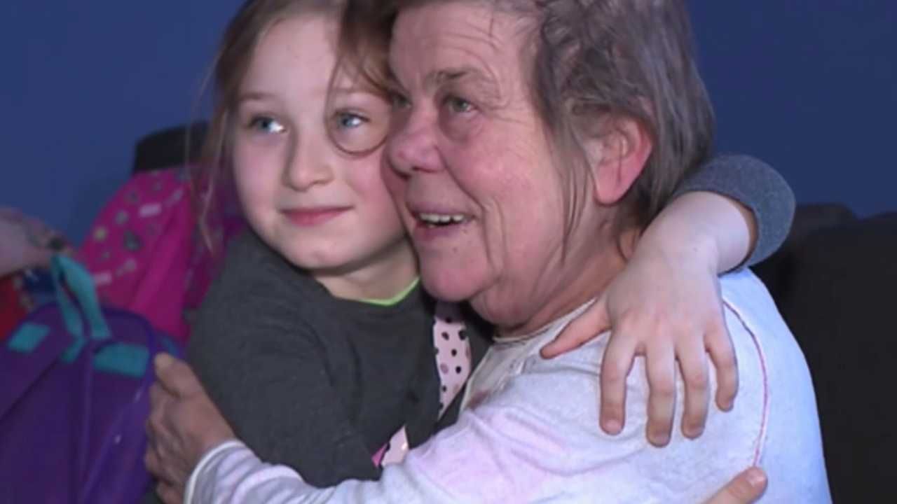 Amelka wezwała pomoc do pani Reginy (fot. TVP Info Amelka wezwała pomoc do pani Reginy (fot. TVP Info