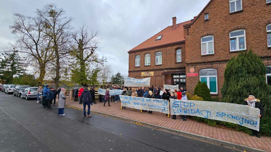 Chojno - zamknięcie szkoły podstawowej (fot. Szkoła Podstawowa im