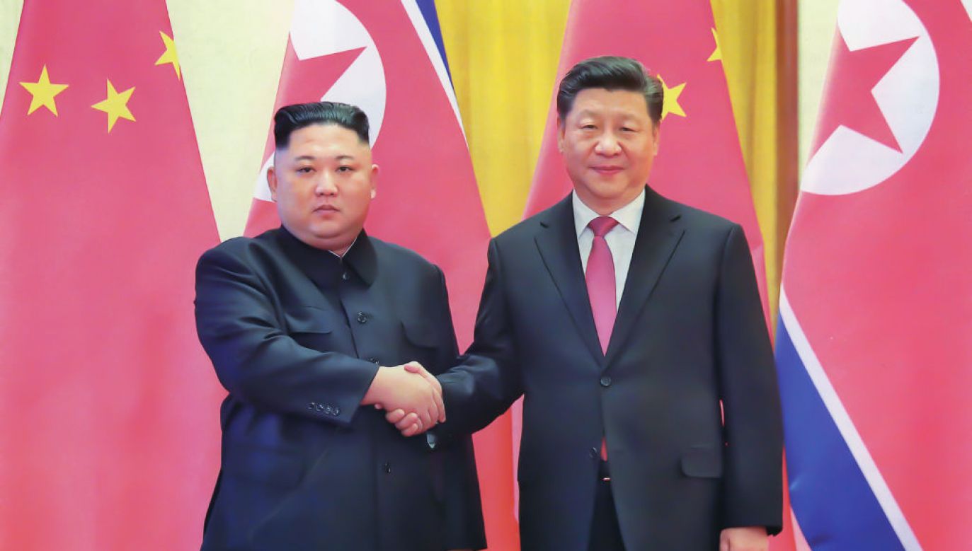 Kim Dzong Un i Xi Jinping mają jeszcze ściślej współpracować. (Fot. API/Gamma-Rapho; Getty Images)