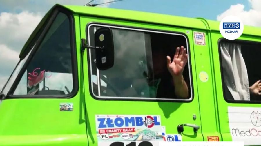 Złombol 2025. 6000 kilometrów w upale bez klimatyzacji. Rajd w dobrym celu (fot. TVP3 Poznań)