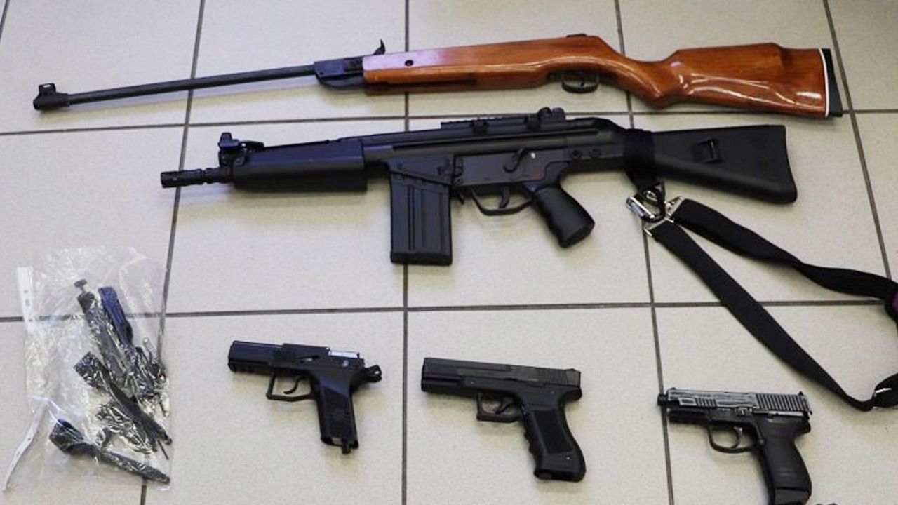 Strzelał z wiatrówki do uczniów (fot. Policja) Strzelał z wiatrówki do uczniów (fot. Policja)