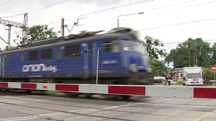 4 przejazdy kolejowe w Wielkopolsce do przebudowy. Lista ministerstwa (fot. TVP3 Poznań)