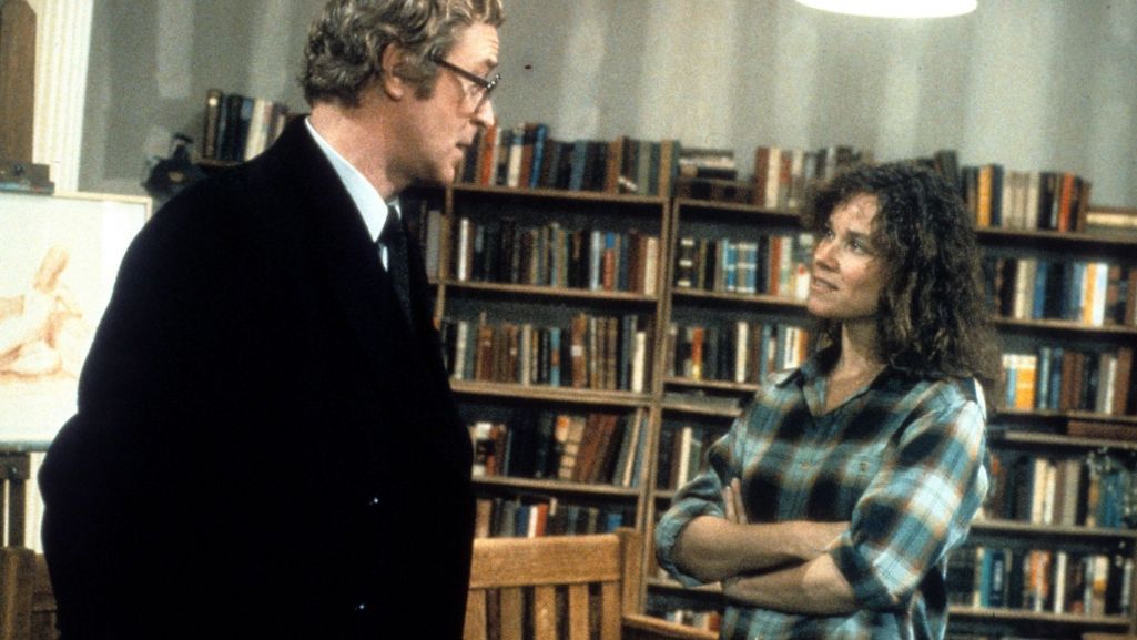 Michael Caine w jednej ze swoich najwybitniejszych ról w filmie „Hannah i jej siostry”, za występ w którym zdobył Oscara (fot. Archive Photos/ Getty Images).