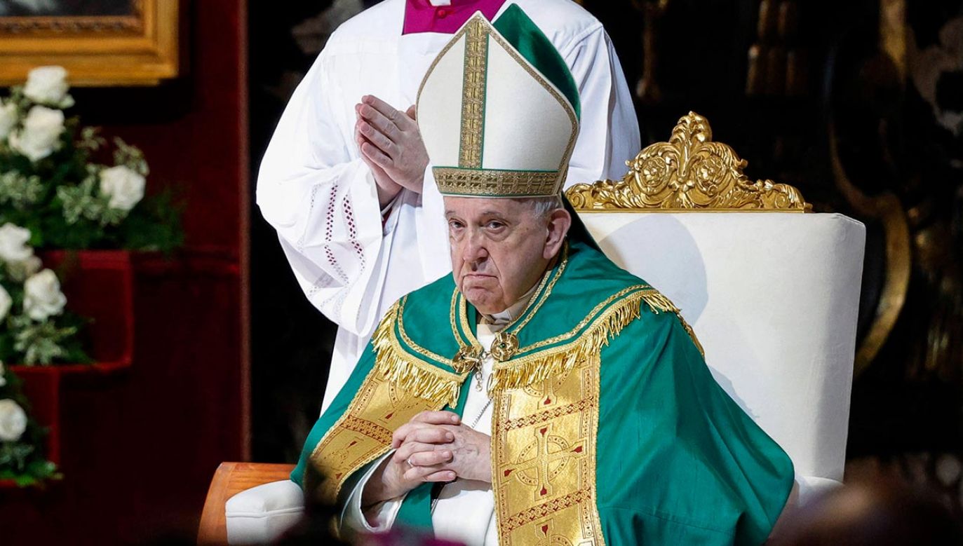 Papież Franciszek narzekał ostatnio na ból kolana (fot. PAP/EPA/GIUSEPPE LAMI)