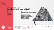 wystawa-wzdluz-milczacej-fali