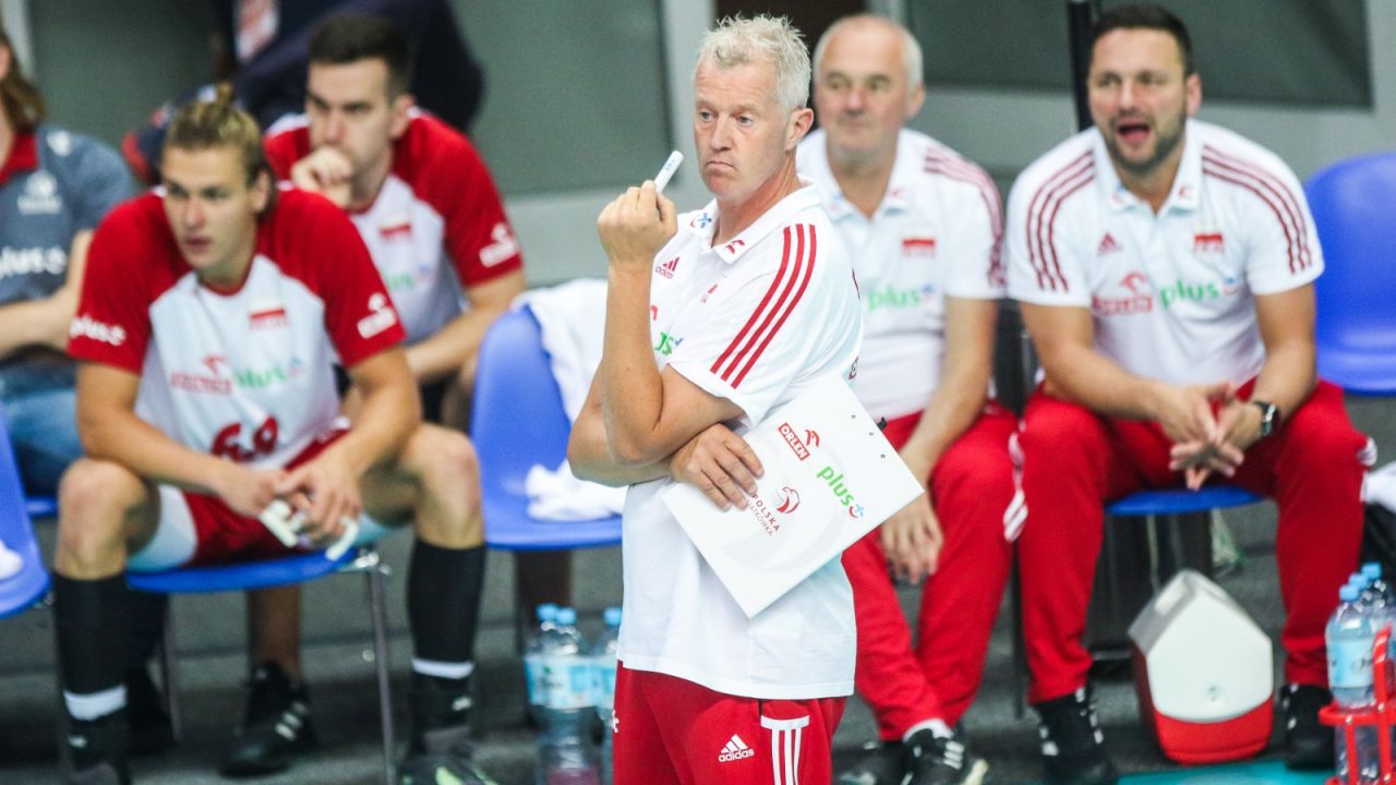 Reprezentacja Polski siatkarzy i Vital Heynen (fot. Getty)
