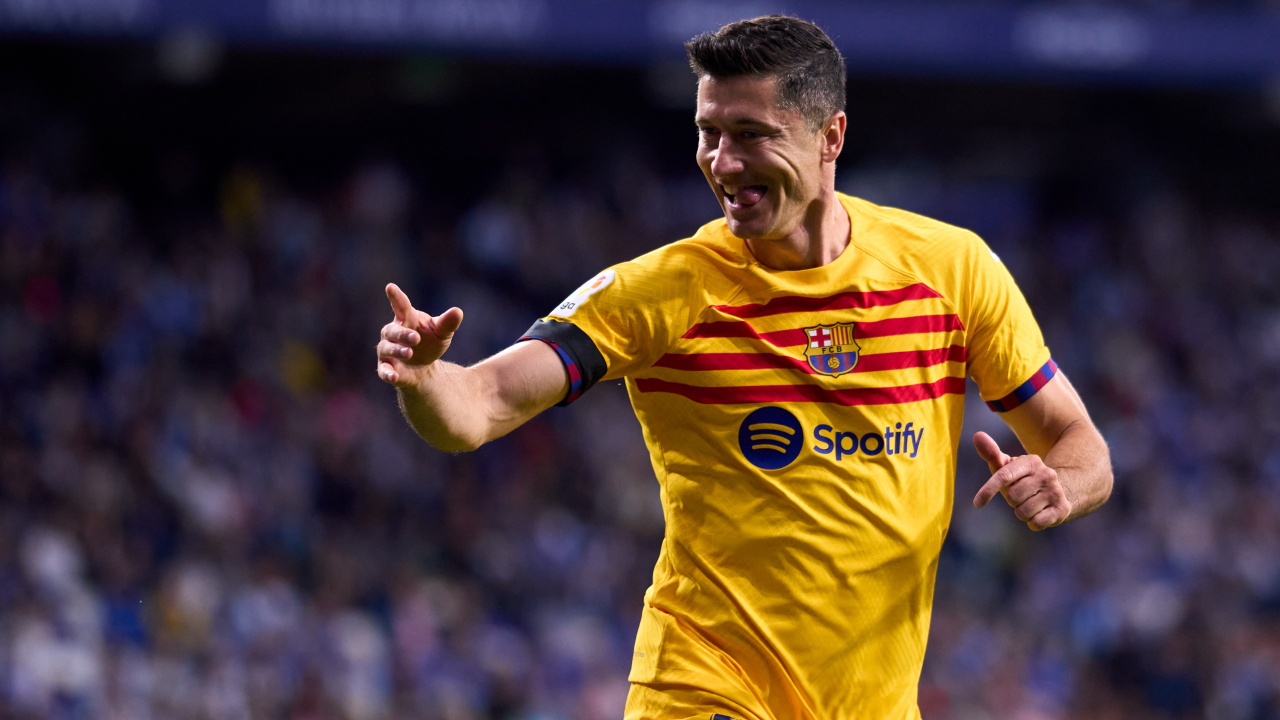 Robert Lewandowski nie zamierza odchodzić z Barcelony (fot. Getty).