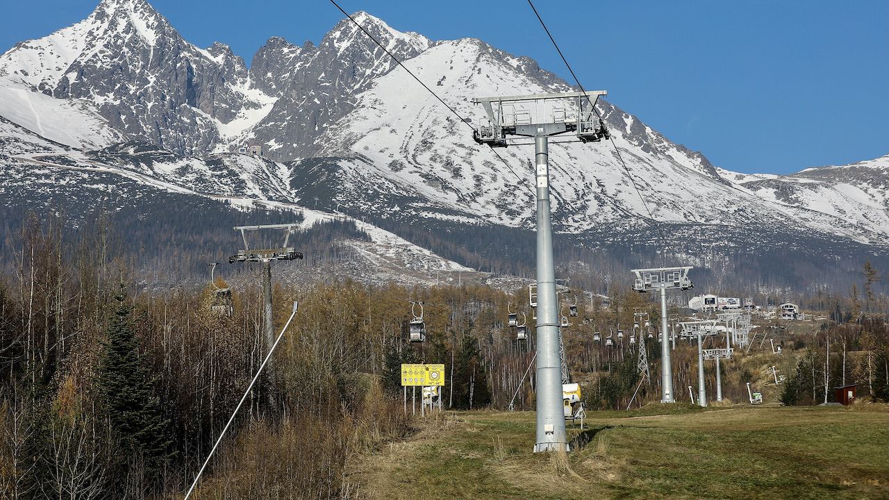 Poprad i słowackie Wysokie Tatry znalazły się w czerwonej strefie (fot. arch.PAP/Rafał Guz) Poprad i słowackie Wysokie Tatry znalazły się w czerwonej strefie (fot. arch.PAP/Rafał Guz)
