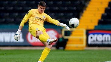 Maksymilian Stryjek jako zawodnik Eastleigh (fot. Getty Images)