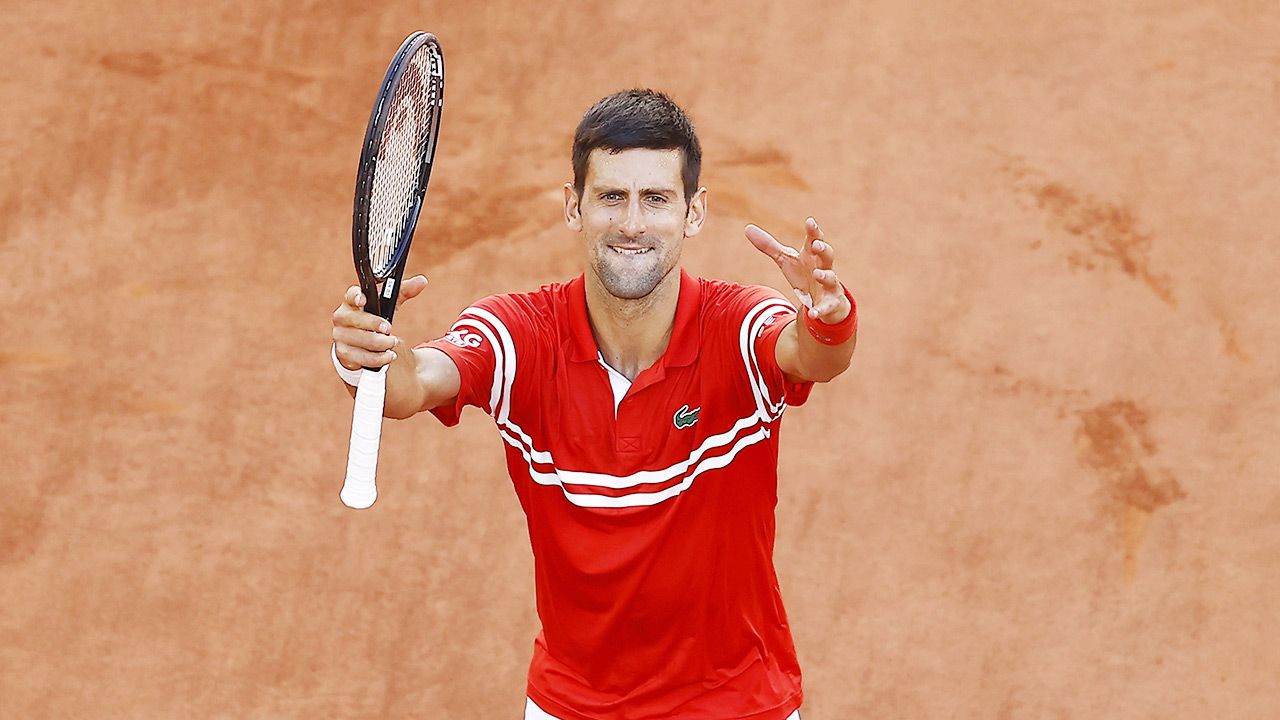 Novak Djoković wygrał wielkoszlemowy turniej po raz 19. w karierze (fot. PAP/EPA/IAN LANGSDON) Novak Djoković wygrał wielkoszlemowy turniej po raz 19. w karierze (fot. PAP/EPA/IAN LANGSDON)