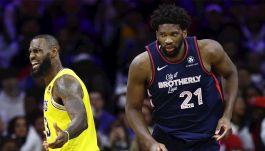 Joel Embiid w meczu z Los Angeles Lakers (fot. Getty).