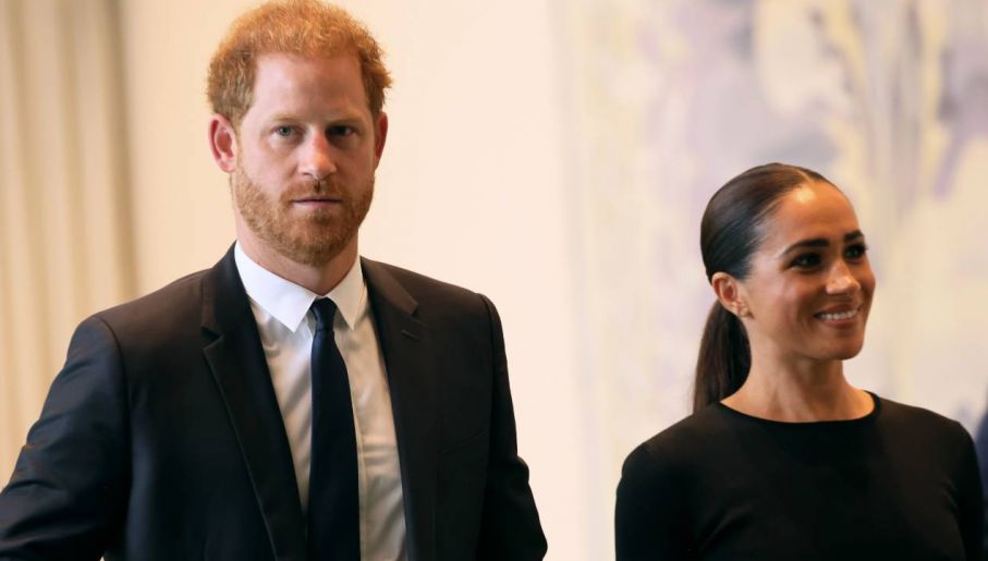 Książę Harry i księżna Meghan oddalili się od rodziny królewskiej (fot. Michael M. Santiago/Getty Images)