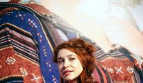 Fot. Ewa Kalinowska/ Aleksandra Kujawiak na premierze filmu "Miłość jest blisko"