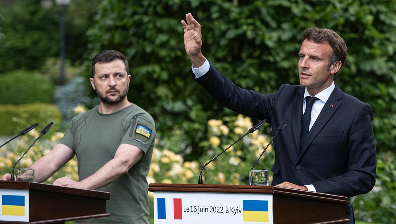 Wołodymyr Zełenski i Emmanuel Macron (fot. Alexey Furman/Getty Images)