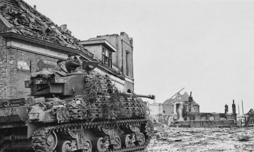 Czołgi Sherman były na wyposażeniu polskich żołnierzy z 1. Dywizji Pancernej biorącej udział w wyzwalaniu Holandii w 1944 roku. Fot. Horace Abrahams/Keystone/Hulton Archive/Getty Images