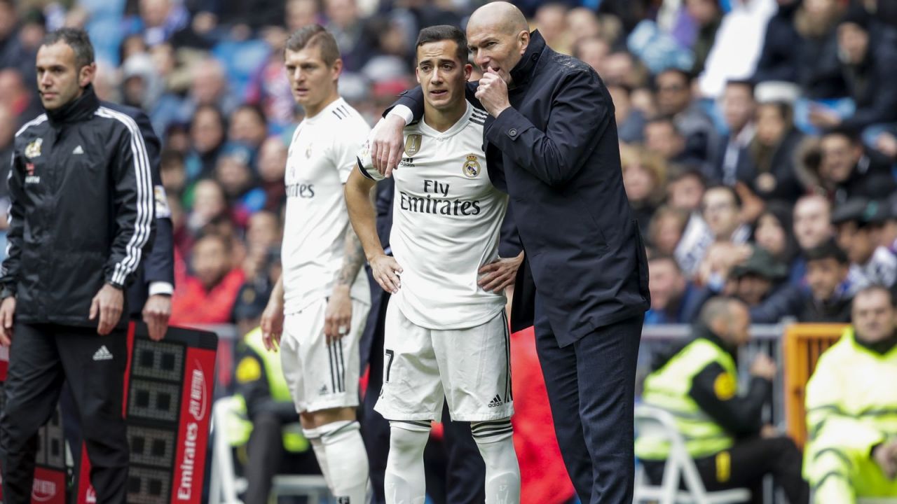 Lucas Vazquez i Zinedine Zidane (fot. Getty Images)
