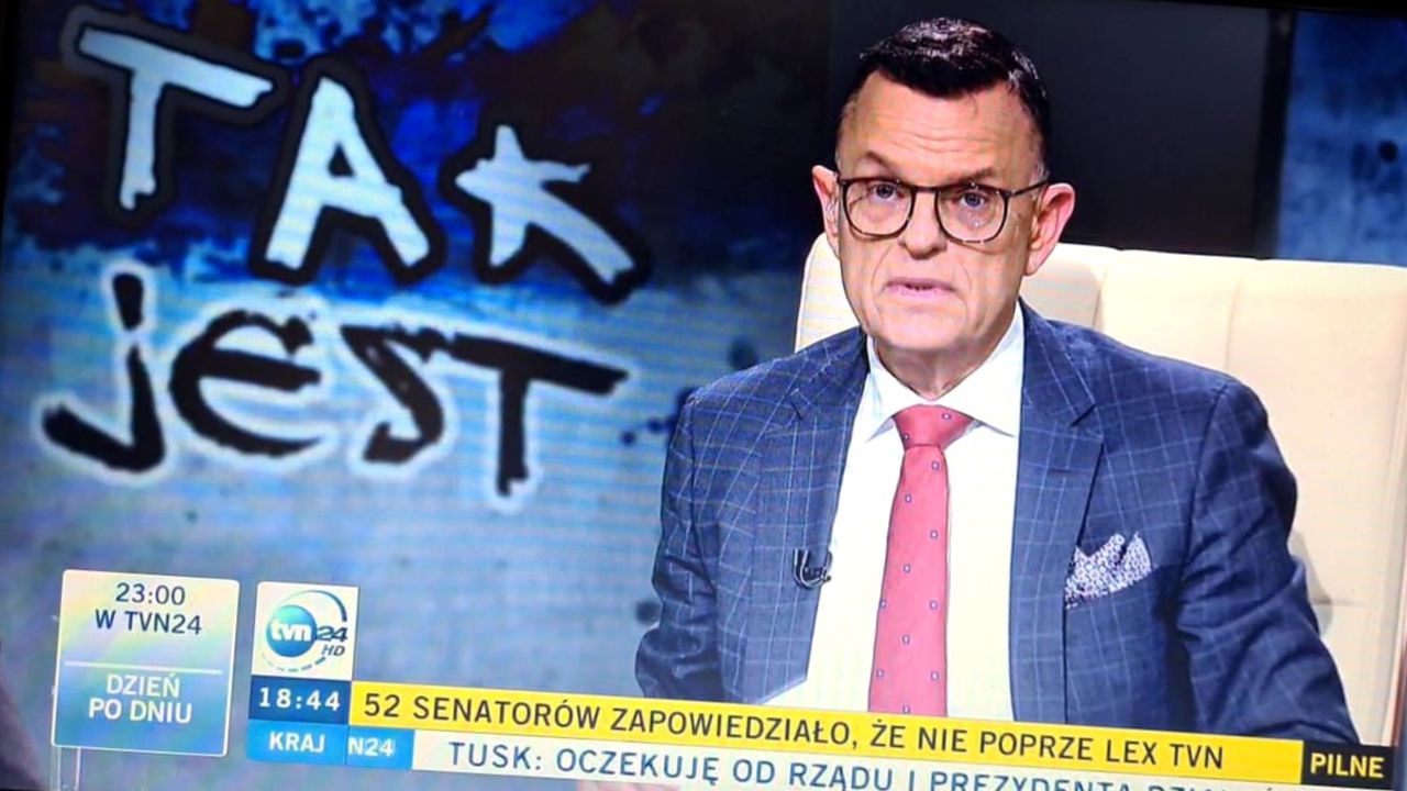 Andrzej Morozowski, a wcześniej Grzegorz Kajdanowicz na antenie TVN24 wyrażali pragnienie podania nazwisk zniesławianych przez nich funkcjonariuszy Straży Granicznej (fot. TVN24 screen)