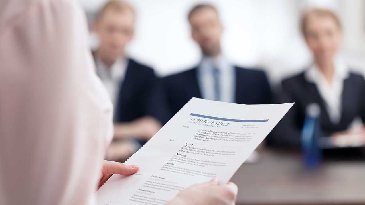 Kobieta nie zatrudniała kandydatów, których dane pozyskała (fot. Shutterstock/Photographee.eu) Kobieta nie zatrudniała kandydatów, których dane pozyskała (fot. Shutterstock/Photographee.eu)