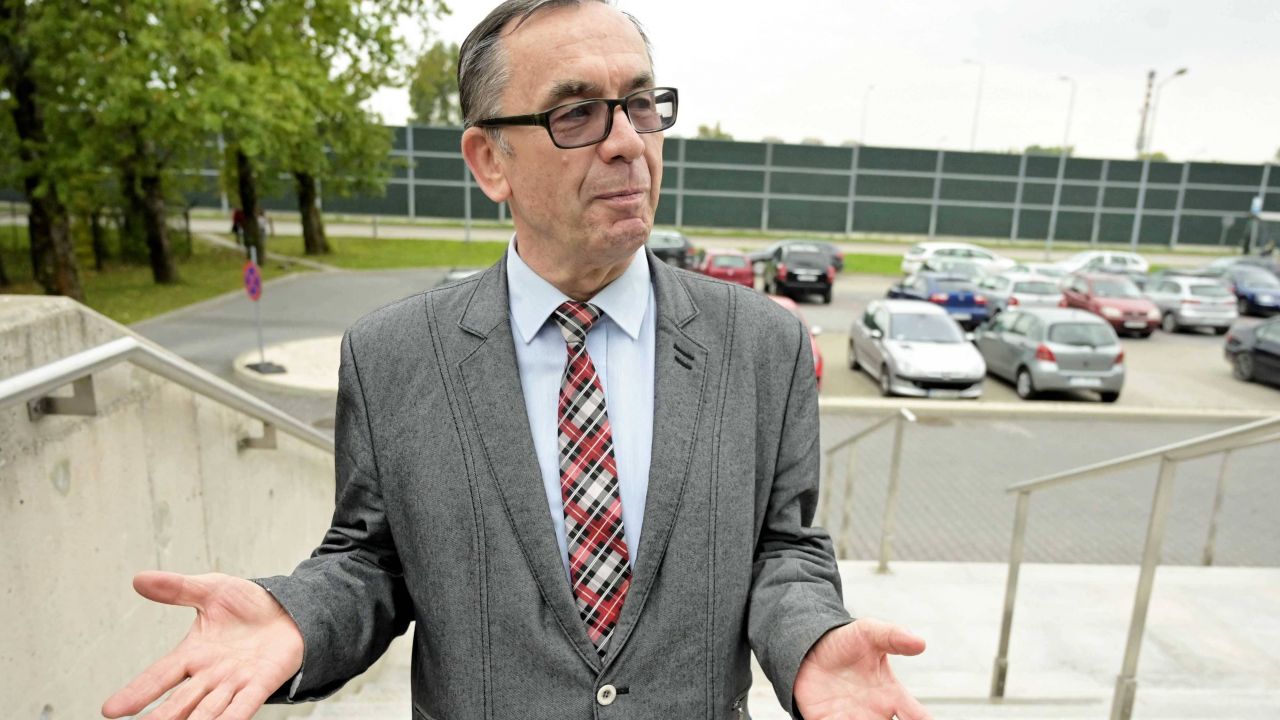 Sondaż i spór o poglądy Polaków. Prof. Kazimierz Kik komentuje (fot. PAP/Piotr Polak) Sondaż i spór o poglądy Polaków. Prof. Kazimierz Kik komentuje (fot. PAP/Piotr Polak)