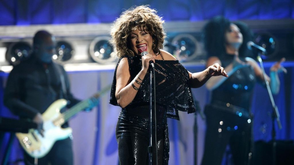 Tina Tuner znana jest nie tylko ze swojej muzyki, lecz także odwagi do tego, by mówić głośno o przemocy domowej, która w latach 80. pozostawała tematem tabu. Fot. Greetsia Tent/ Getty Images