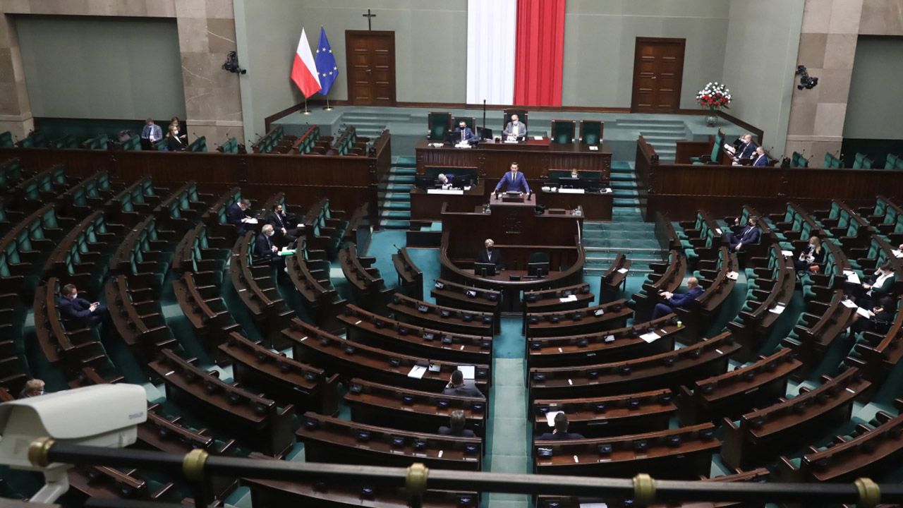 Sejm rozpoczął prace nad prezydenckim projektem ustawy o sądach pokoju  (fot. PAP/Tomasz Gzell)
