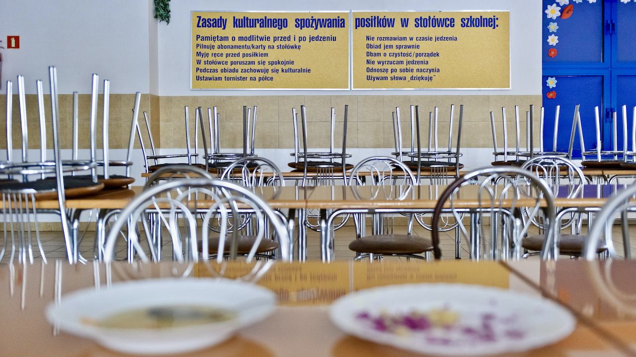 Policyjna interwencja w szkolnej stołówce (fot. arch.PAP/W.Pacewicz zdjęcie ilustracyjne) Policyjna interwencja w szkolnej stołówce (fot. arch.PAP/W.Pacewicz zdjęcie ilustracyjne)