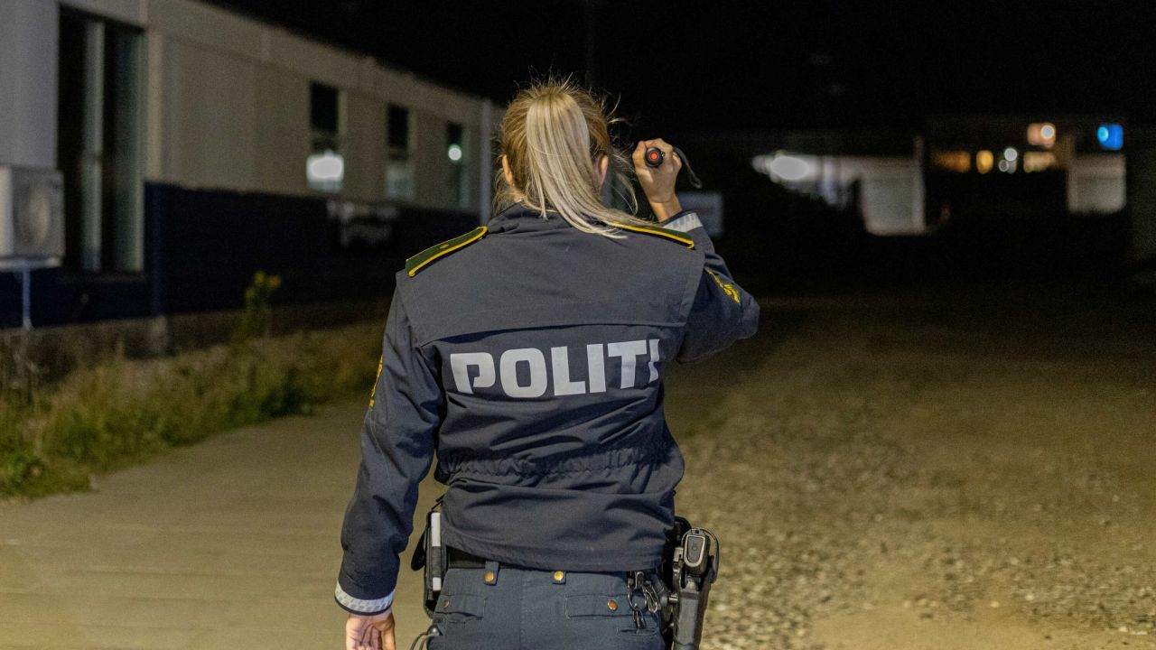Policjanci byli zaskoczeni kiedy odkryli, że inwigilowana przez nich kobieta została okradziona  (fot. Politi.dk, zdjęcie ilustracyjne)